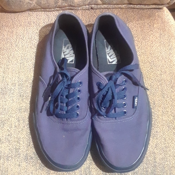 Vans Shoes - Vans Navy Blue Low Top Lace Up Sneakers Shoes